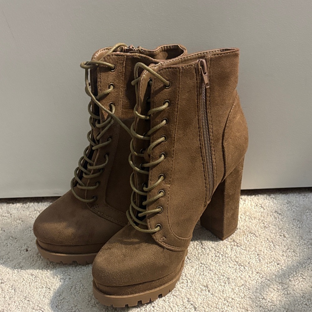Stylish Tan Lace-Up Boots for Women